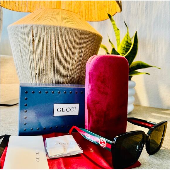 GUCCI Black and Red Sunglasses w/Case & Cards - GG1861S, Authentic, NWOT - Picture 2 of 7